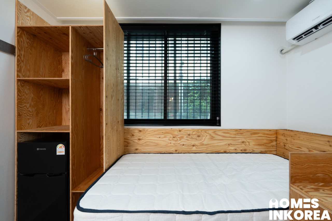 room_05_03 로고.jpg