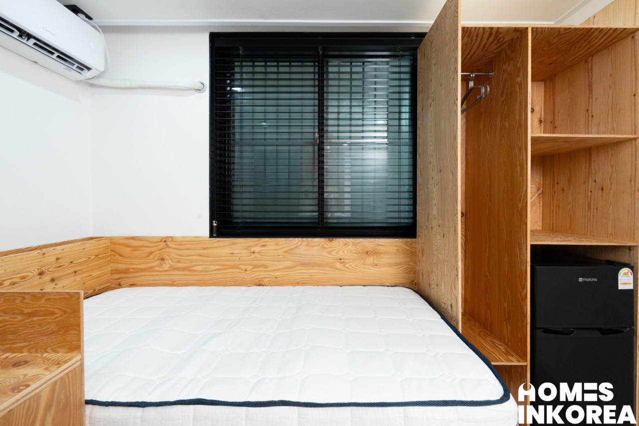 room_07_03 로고.jpg